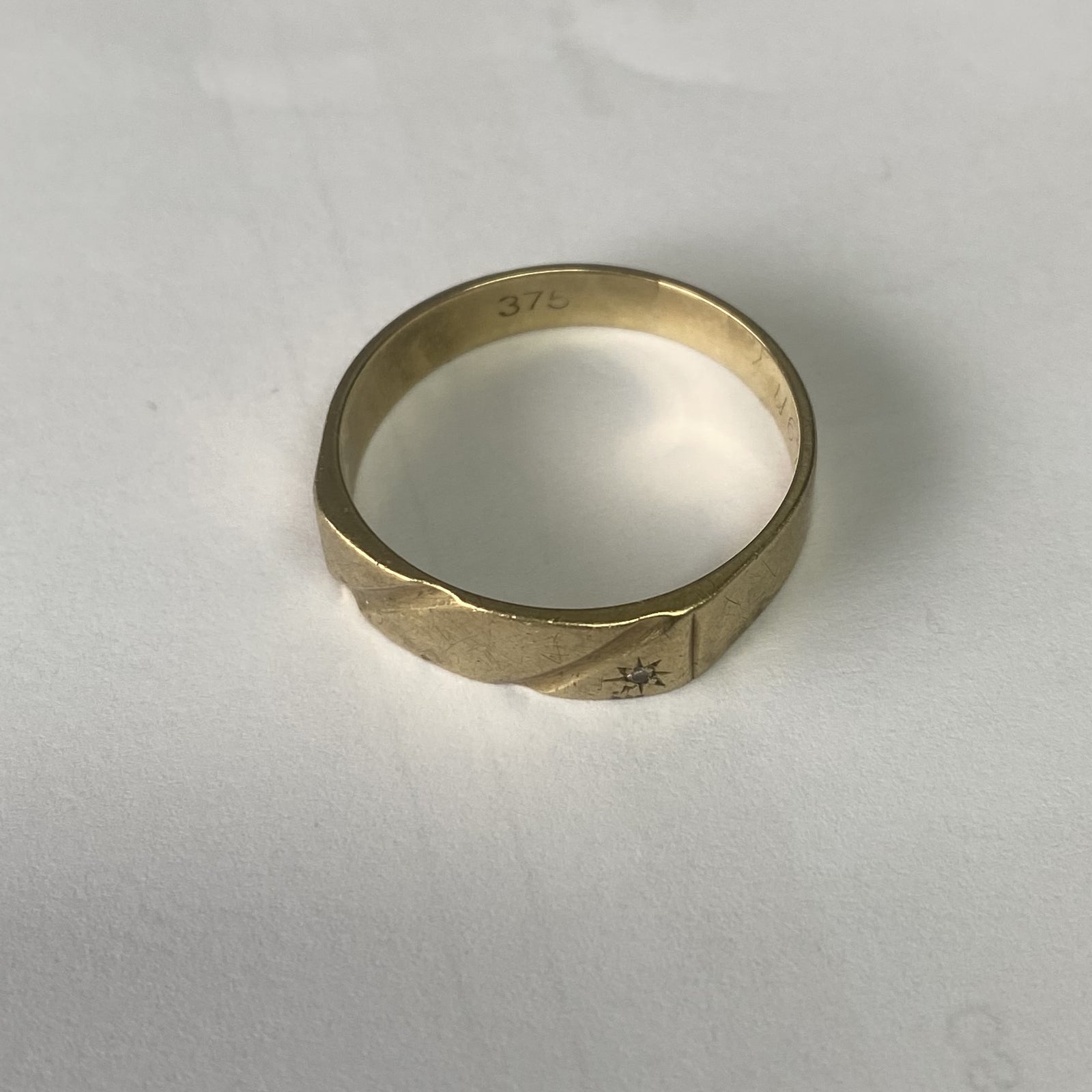 9ct Gold Ring 4.09g Unranded